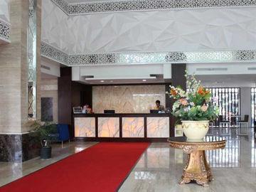 Plaza Inn Kendari Buitenkant foto